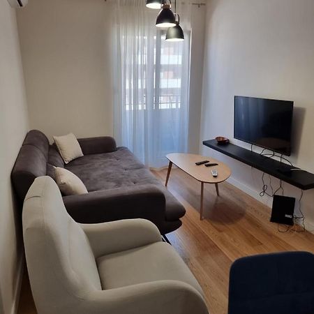 Regina Apartment ポドゴリツァ エクステリア 写真