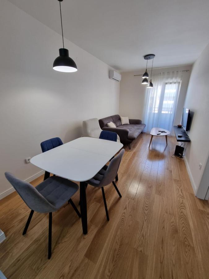 Regina Apartment ポドゴリツァ エクステリア 写真