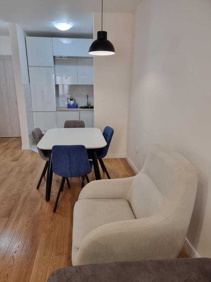 Regina Apartment ポドゴリツァ エクステリア 写真